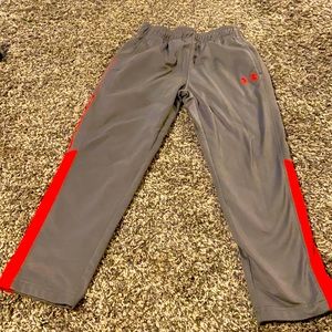 Under Armour Boys Pants size 5 gray Red